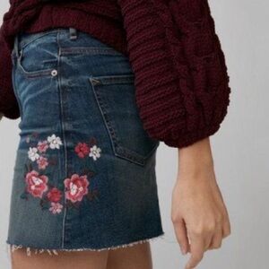 Express Floral Embroidered Denim Skirt size 2